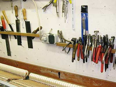 �C���H�[�̕��i�ƃV���^�C���O���[�o�[&�[�[�l��
